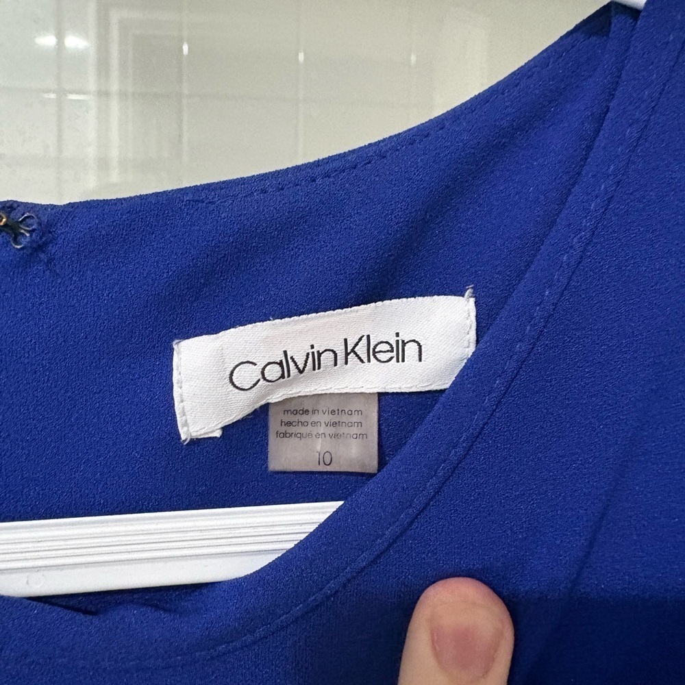 NWOT Bloomingdale’s Calvin Klein Royal Blue Modern Ruffle Sleeve Jumpsuit - Picture 7 of 9
